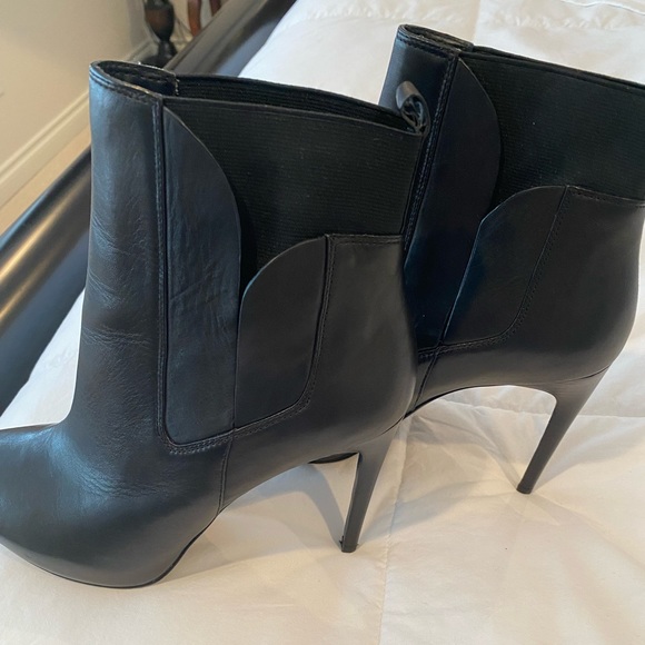 Charles David Leather Ankle Boots - Picture 2 of 6